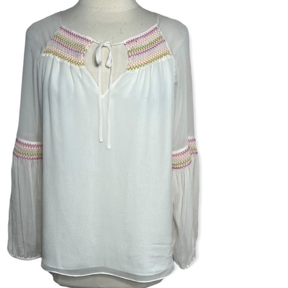 Diane von Furstenberg ivory silk bohemian blouse with smocked stitching Size 8 - Picture 2 of 9